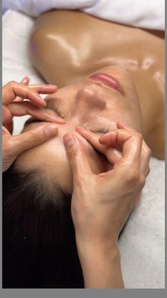 kinesiolifting facial